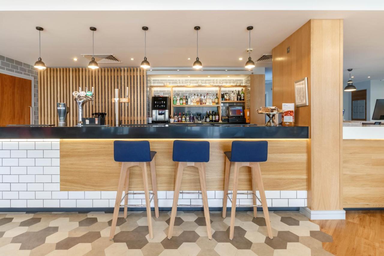 Holiday Inn Express Walsall M6, J10 By Ihg Eksteriør billede