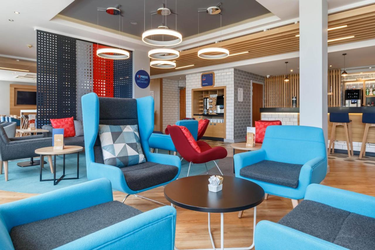 Holiday Inn Express Walsall M6, J10 By Ihg Eksteriør billede