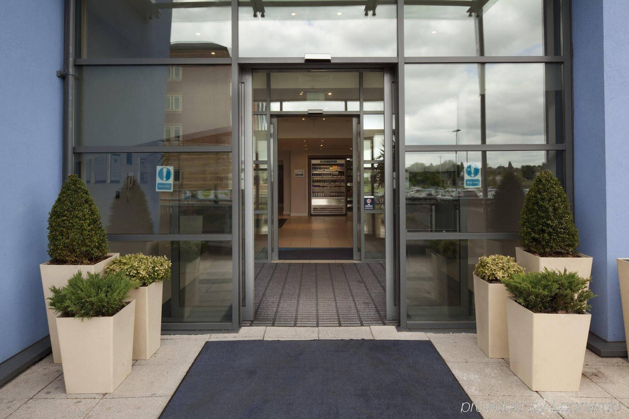 Holiday Inn Express Walsall M6, J10 By Ihg Eksteriør billede